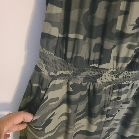 Derek Heart | Women's Green and Black Camouflage Tie-Shoulder Romper (Size 2X) - Picture 8 of 13